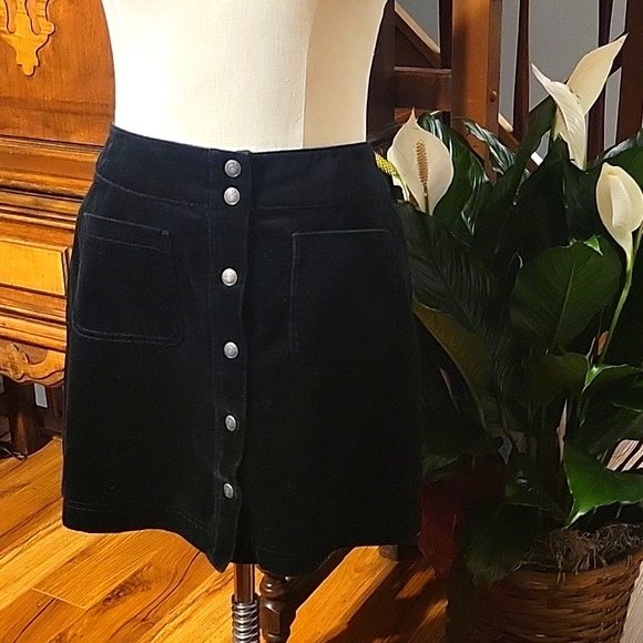 GAP Dresses & Skirts - Women's Gap Velvet Skirt Size 14